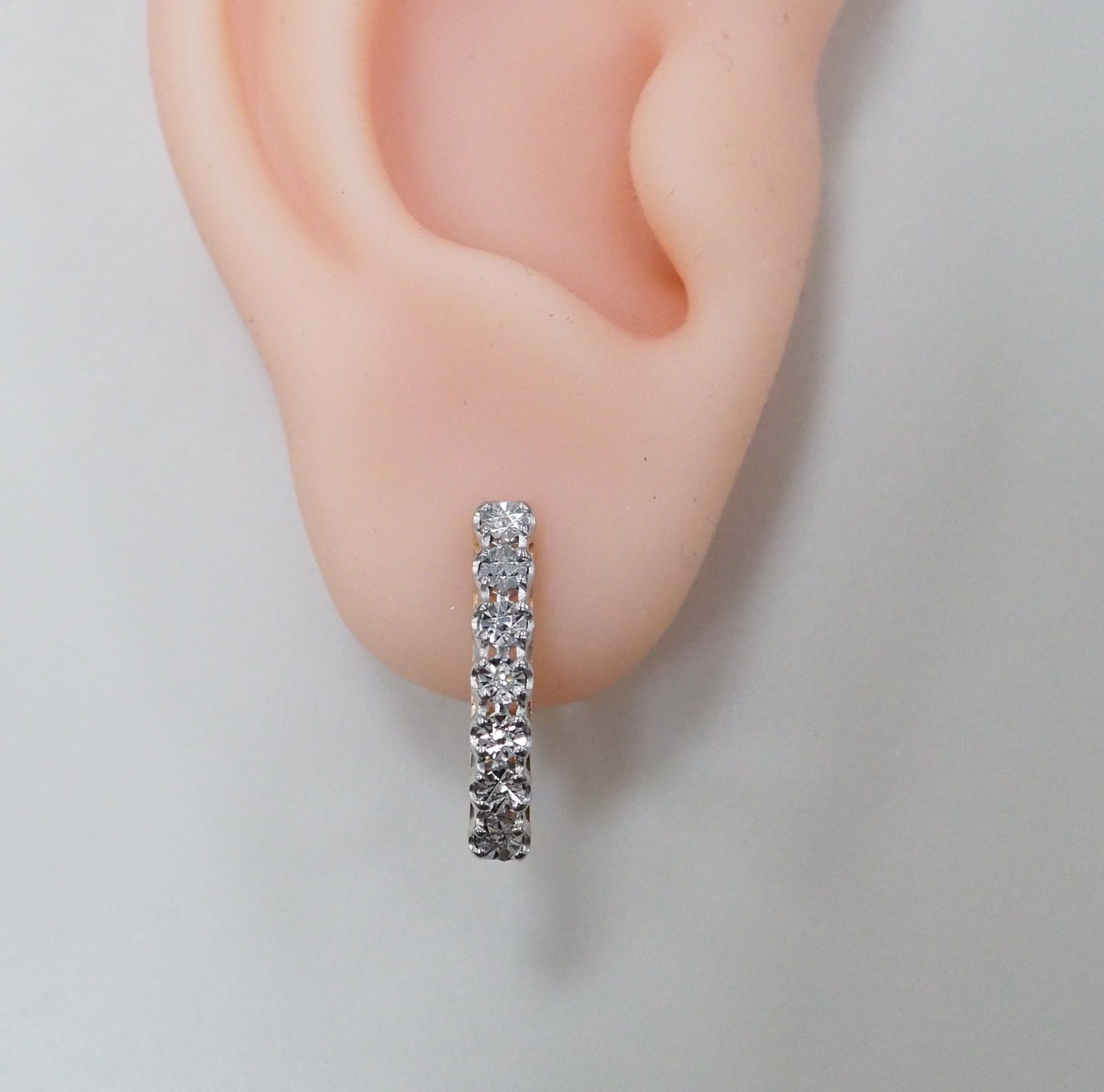 Серебряные серьги с бриллиантами